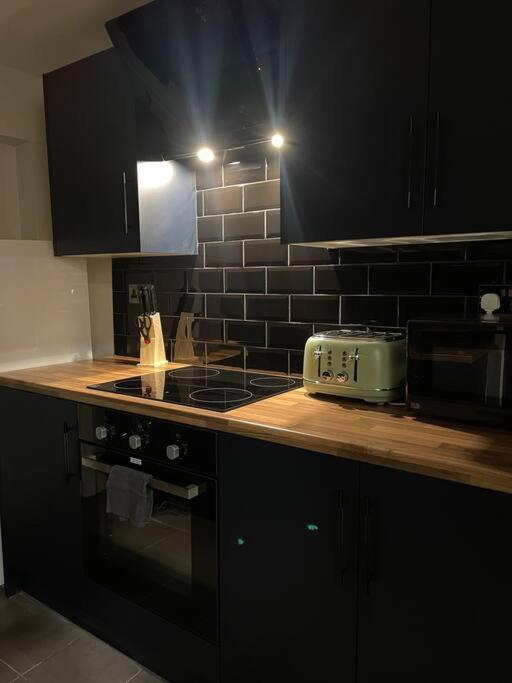 Central Area Terraced House With Private Hot Tub Lincoln Exterior foto