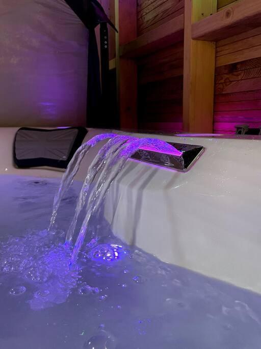 Central Area Terraced House With Private Hot Tub Lincoln Exterior foto