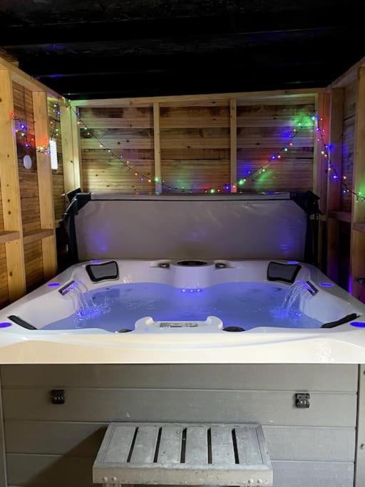 Central Area Terraced House With Private Hot Tub Lincoln Exterior foto